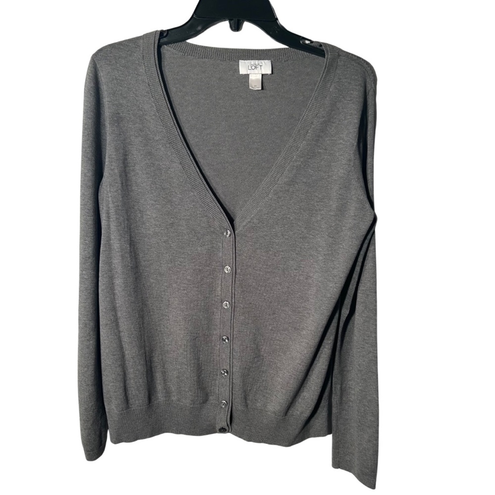 Ann Taylor Loft Gray V-neck Button down Cardigan| Medium | Excellent Condition